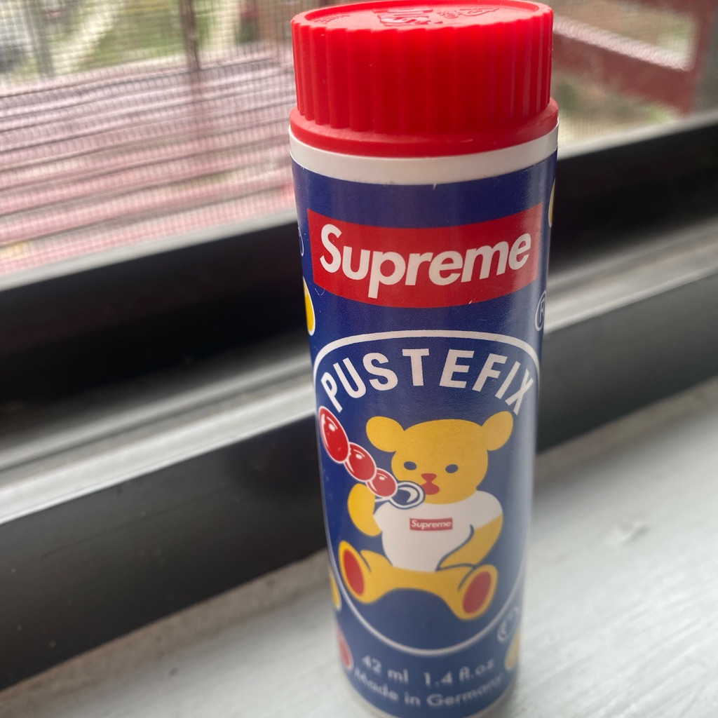 Supreme Bubbles